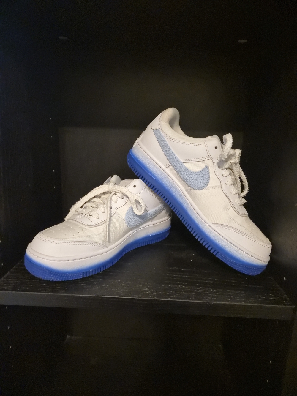 Nike Women's White Sneakers with Light Blue Swoosh and Blue Sole